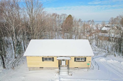 58595 Lakeshore Drive, Calumet, MI, 49913 | Card Image