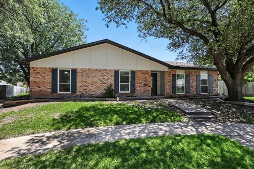 5024 Middleton Cir, The Colony, TX, 75056-2209 | Card Image