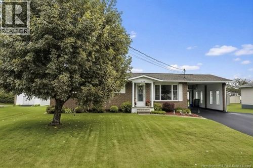 654 2e Ave, Grand-Sault/Grand Falls, NB, E3Z1A3 | Card Image