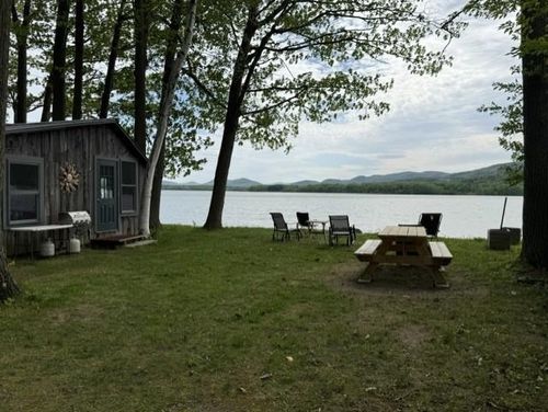 85 Island Dr, Bridport, VT, 05734-9300 | Card Image