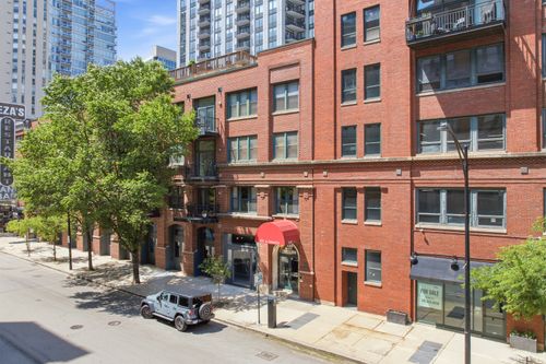 304-420 W Ontario St, Chicago, IL, 60654-6433 | Card Image