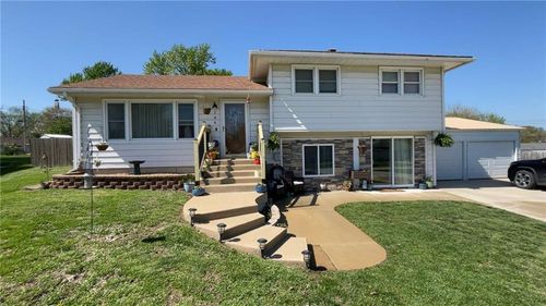 166 Crescent Dr, Chillicothe, MO, 64601-3605 | Card Image