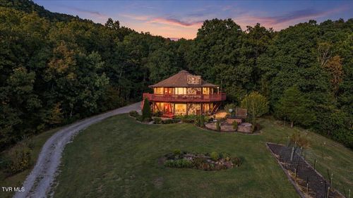 9125 Asheville, Greeneville, TN, 37743 | Card Image