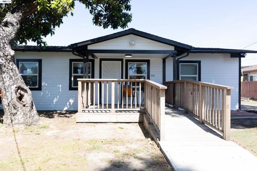 592 Willis Ave, Hayward, CA, 94541-6623 | Card Image