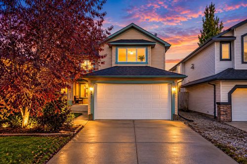 141 Shannon Sq Sw, Calgary, AB, T2Y4K3 | Card Image