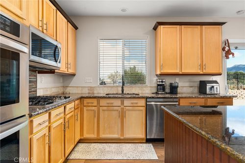 13013 Mesa Verde Way, Sylmar, CA, 91342-3473 | Card Image
