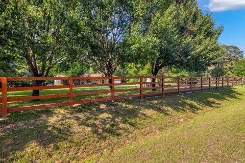 208 N Oak Hill Dr, Huffman, TX, 77336-3222 | Card Image