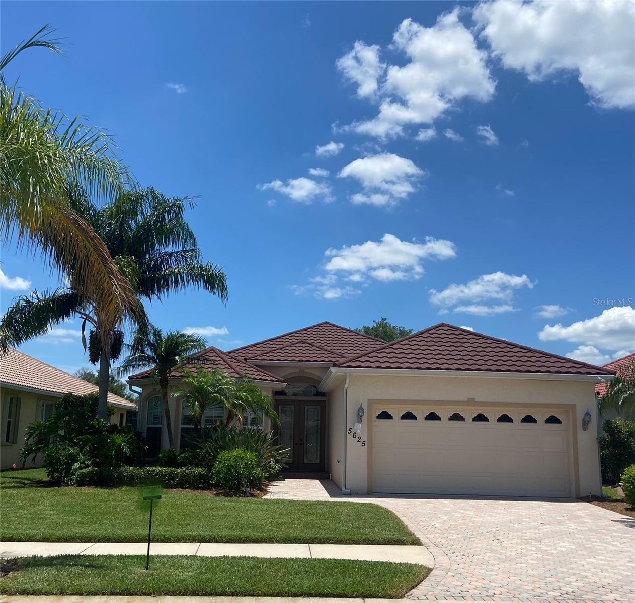 Whispering Oaks Dr, North Port, FL 34287
