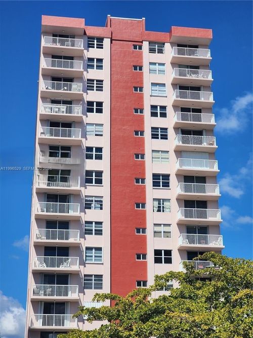 apt-809-3161 S Ocean Dr, Hallandale Beach, FL, 33009-7279 | Card Image
