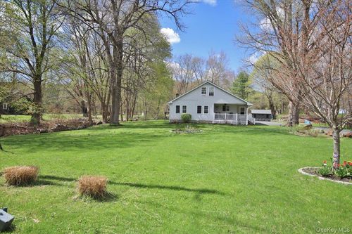 95 Tinker Town Rd, Dover Plains, NY, 12522-6008 | Card Image