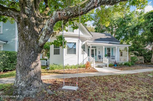 212 Orange St, Beaufort, NC, 28516-2135 | Card Image