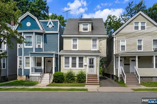 27 Cummings St, Irvington, NJ, 07111-2510 | Card Image