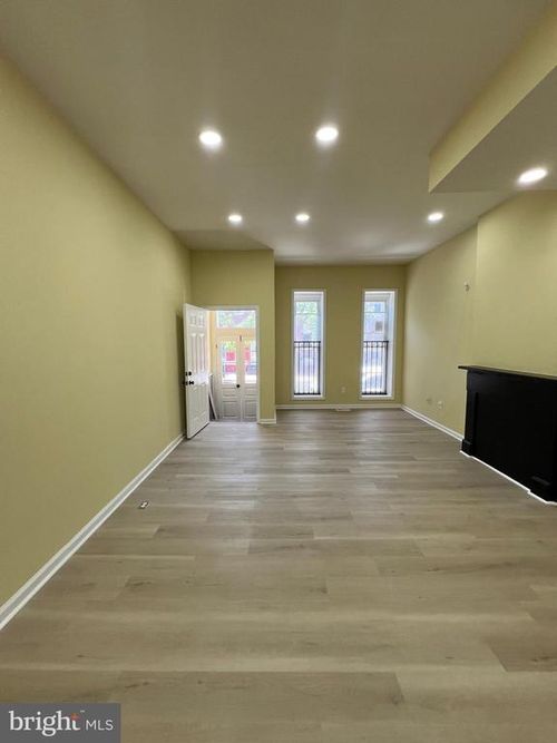 1725 Druid Hill Ave, BALTIMORE, MD, 21217-3429 | Card Image