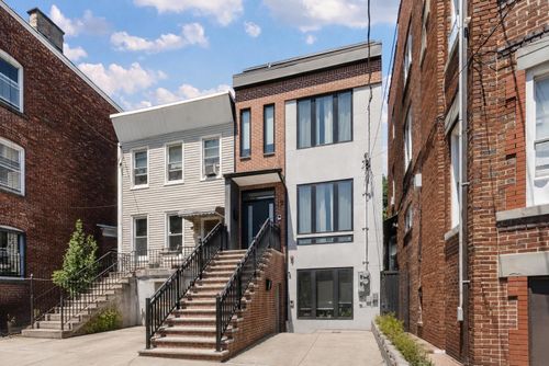 1-13 Britton St, Jersey City, NJ, 07306-4805 | Card Image