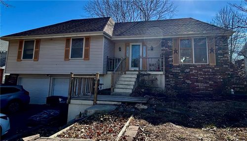 210 E 14th St, Cameron, MO, 64429-1207 | Card Image