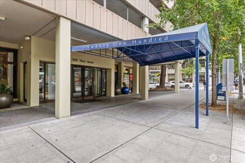 1703-2100 3rd Ave, Seattle, WA, 98121-2303 | Card Image