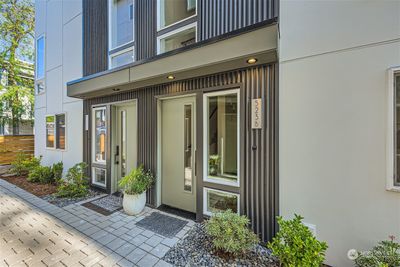 B - 523 22nd Avenue, Townhouse with 2 bedrooms, 1 bathrooms and null parking in Seattle WA | Image 2