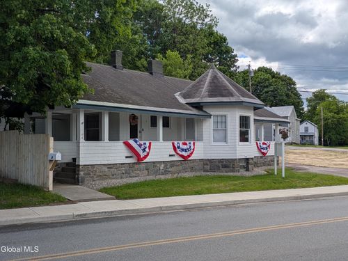 4 Palmer Ave, Corinth, NY, 12822-1122 | Card Image