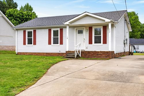 557 Anita Dr, Clarksville, TN, 37042-7125 | Card Image