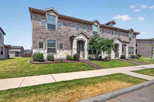 3316 Solana Cir, Denton, TX, 76207-1471 | Card Image