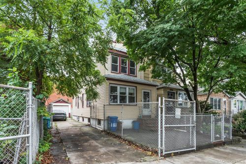 6915 69th Pl, Glendale, NY, 11385-6639 | Card Image