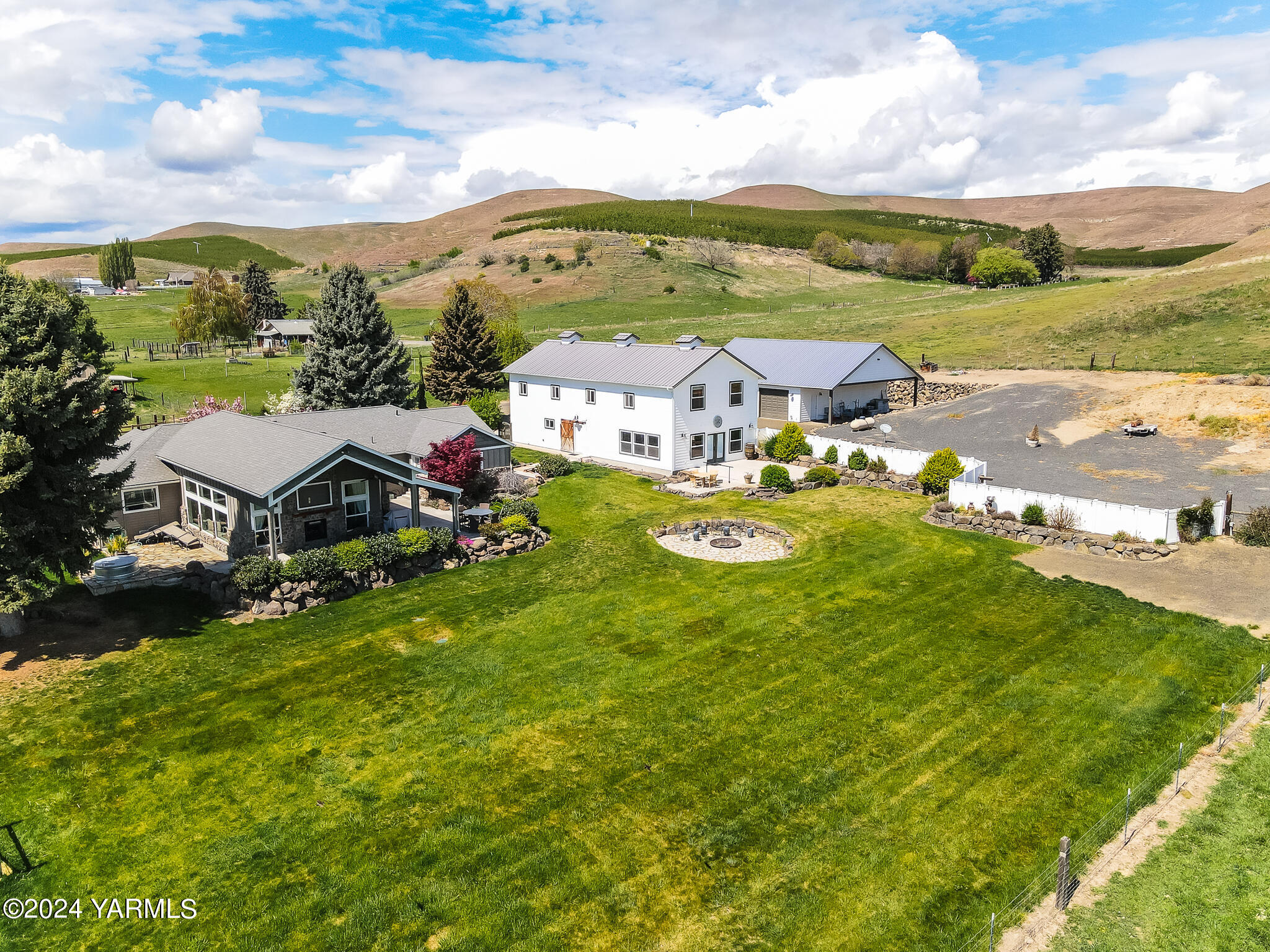 Collins Rd, Selah, WA 98942