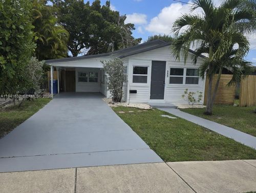 953 Ne 37th St, Oakland Park, FL, 33334-2915 | Card Image