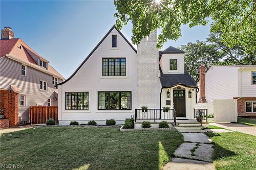 5831 Wickfield Dr, Parma Heights, OH, 44130-2172 | Card Image