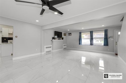 404 Foxdale Ave, Oceanside, NY, 11572-2524 | Card Image