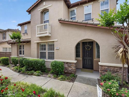 67 Sluice Way, Folsom, CA, 95630-8740 | Card Image