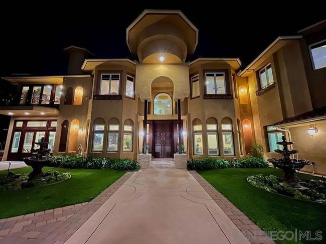 2269 Tina St, House other with 4 bedrooms, 5 bathrooms and 10 parking in El Cajon CA | Image 10