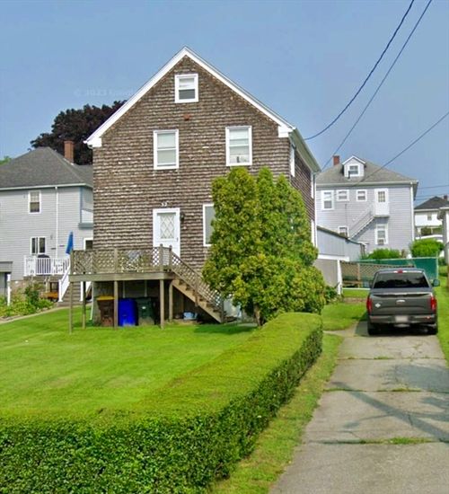 32 Woodstock St, Fall River, MA, 02724 | Card Image