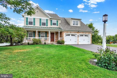 2945 Anthony Way, DOVER, PA, 17315-4680 | Card Image