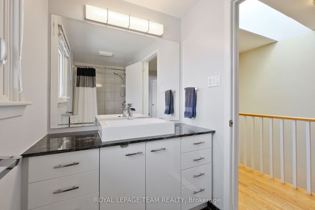 4 Valewood Cres, House other with 4 bedrooms, 4 bathrooms and 4 parking in Gloucester ON | Image 33
