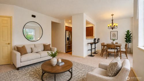 c205-13000 Admiralty Way, Everett, WA, 98204-6268 | Card Image