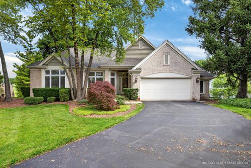 7 Castle Pines Ct, Lake In The Hills, IL, 60156-4498 | Card Image