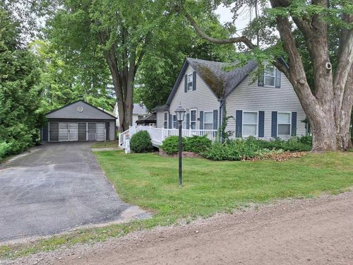7420 Birchcrest Rd, Lexington, MI, 48450-8816 | Card Image