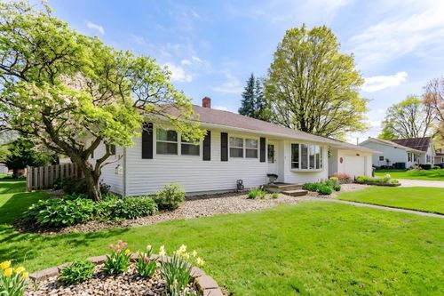186 Monroe St, Monroeville, OH, 44847-9514 | Card Image
