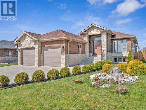 126 Golfview Dr, Kingsville, ON, N9Y0E4 | Card Image