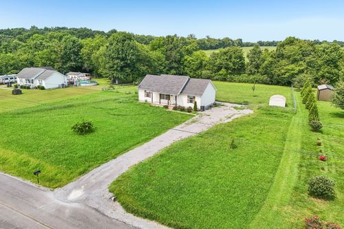 318 Cayenne Rd, Bell Buckle, TN, 37020-4879 | Card Image