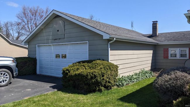 5807 S Meridian Rd, House other with 3 bedrooms, 1 bathrooms and null parking in Poneto IN | Image 4