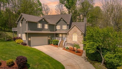 1020 Deerwood Dr, Morgantown, WV, 26508-9178 | Card Image