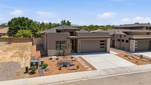 690 Base Ct, Grand Junction, CO, 81506-8311 | Card Image