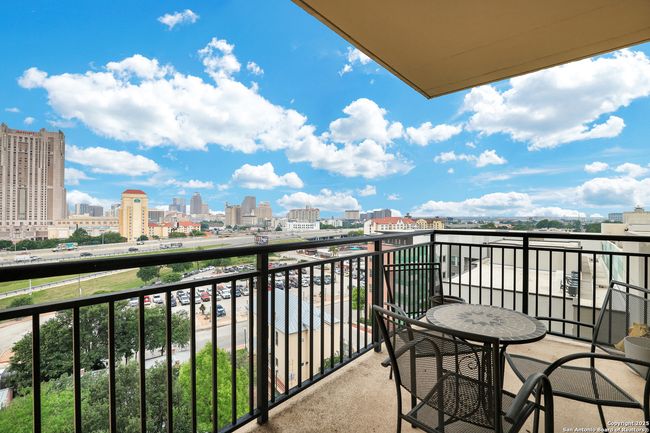 APT-703 - 215 Center St, Condo with 2 bedrooms, 3 bathrooms and null parking in San Antonio TX | Image 27