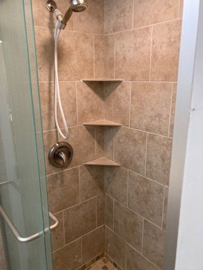 Primary walk in shower | Image 20
