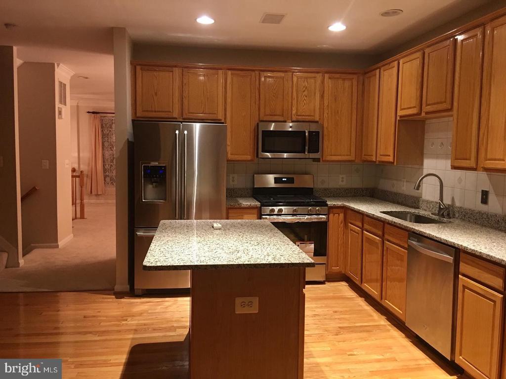 Residential Lease in ALEXANDRIA 5