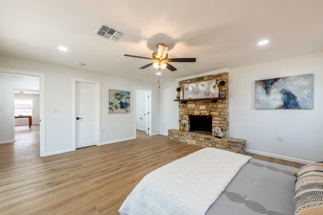 106 W Heron Dr, House other with 4 bedrooms, 3 bathrooms and null parking in Highland Haven TX | Image 14