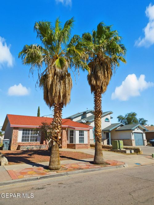 12325 Robert Dahl Dr, El Paso, TX, 79938-7719 | Card Image