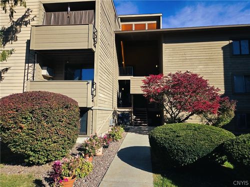 260 Watertree Dr, East Syracuse, NY, 13057-1934 | Card Image