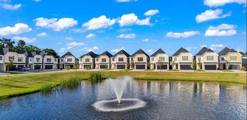 4902 Wunder Way, Houston, TX, 77069-1567 | Card Image